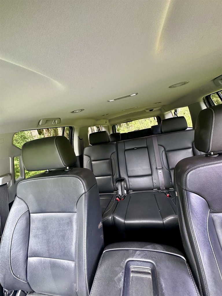 2017 Chevrolet Suburban LT - Photo 13
